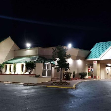 Ramada By Wyndham & Suites Warner Robins Extérieur photo