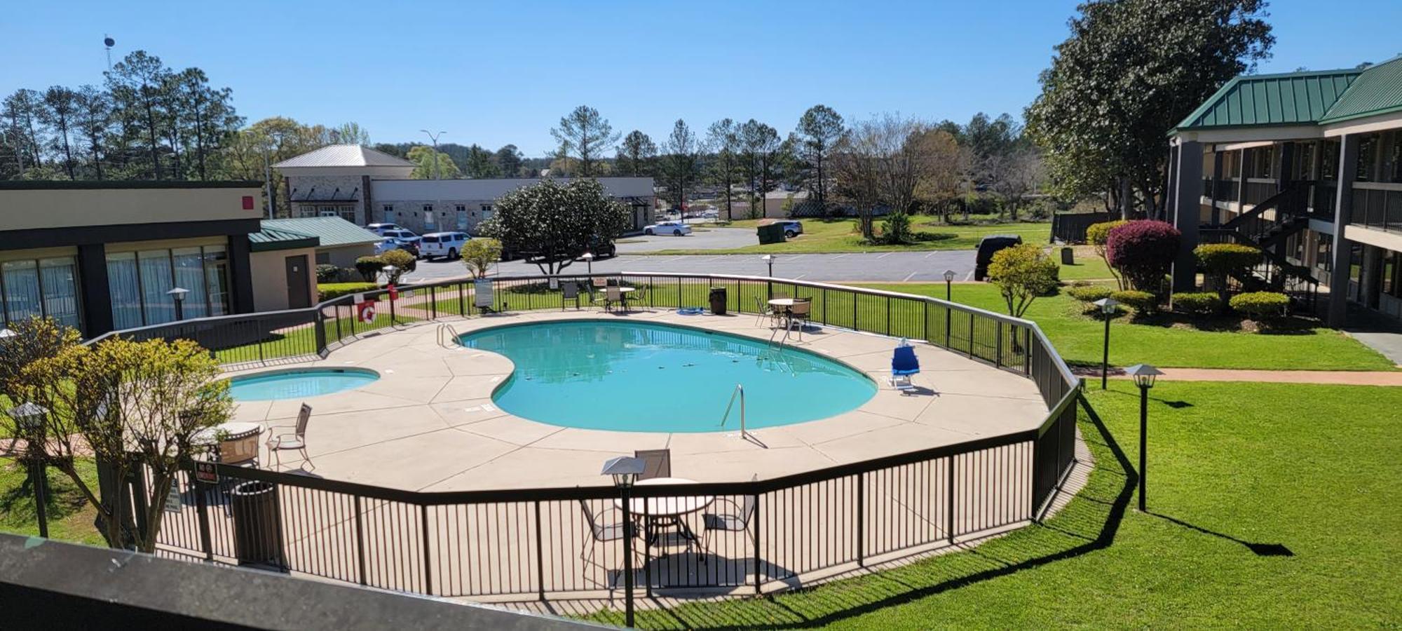 Ramada By Wyndham & Suites Warner Robins Extérieur photo